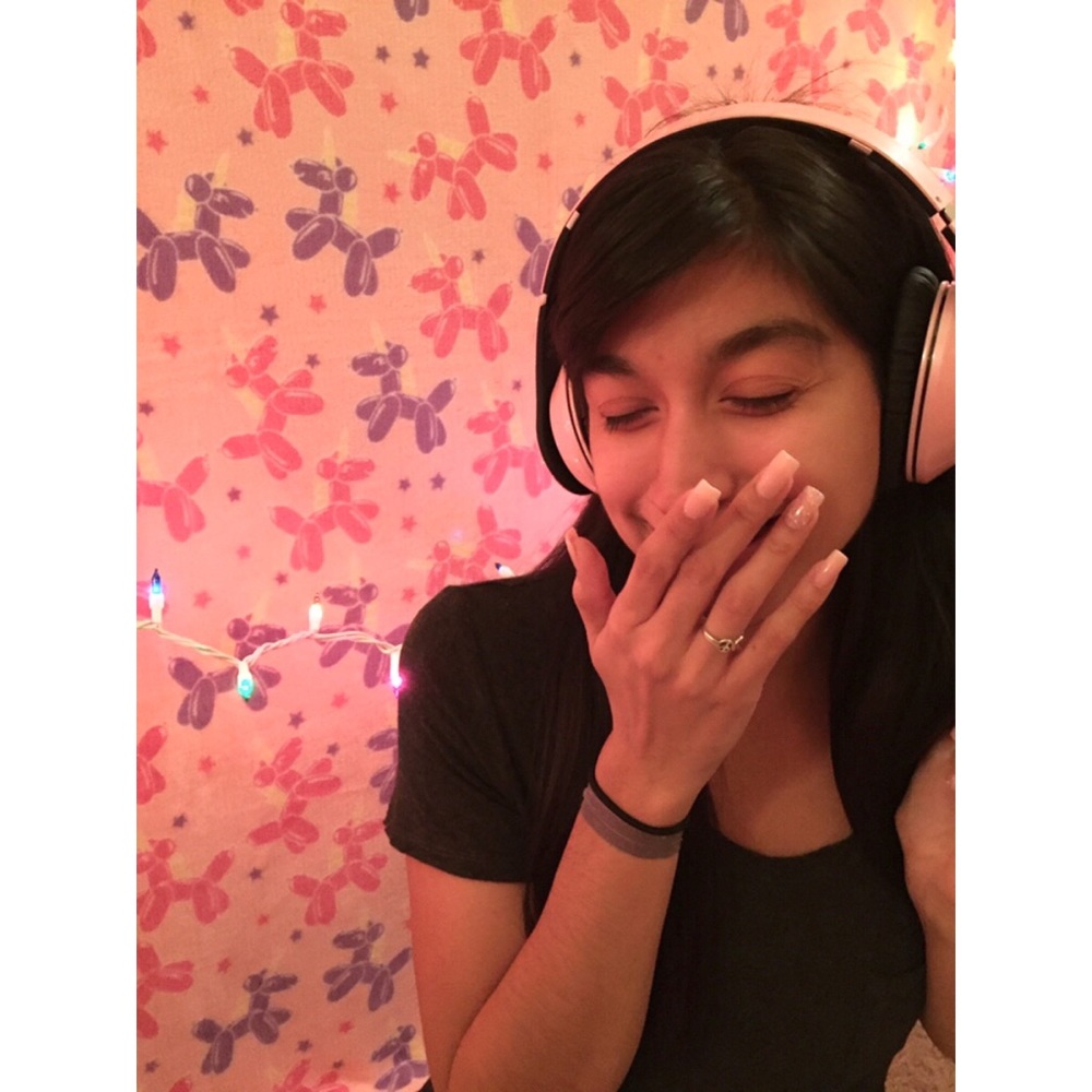 Meet your Posher, Nadine